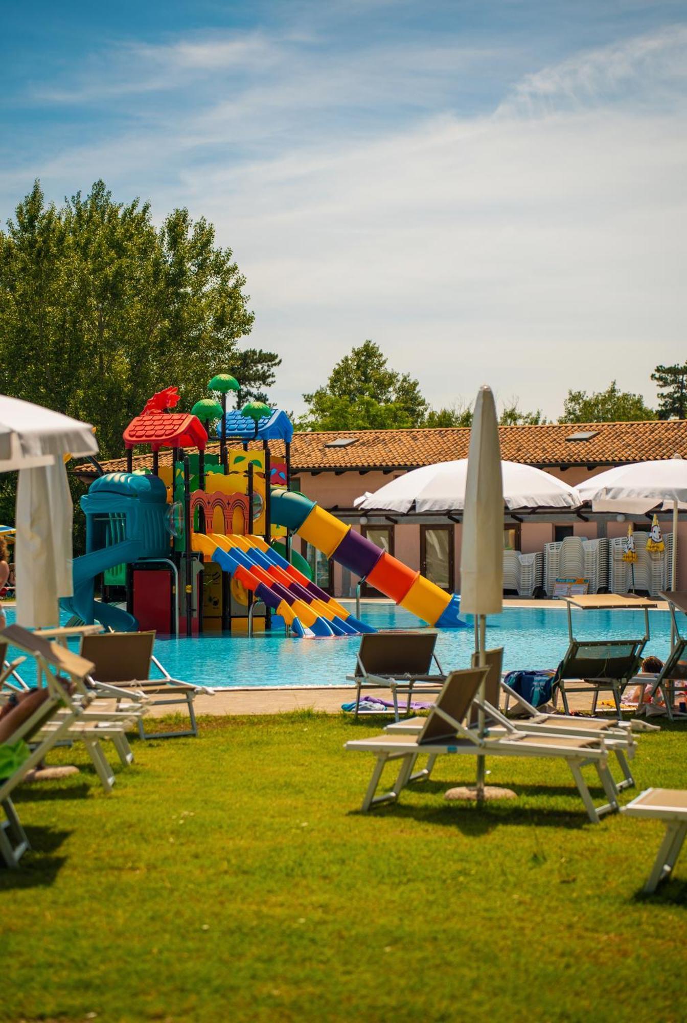 Villaggio Ca' Laguna Градо Екстериор снимка