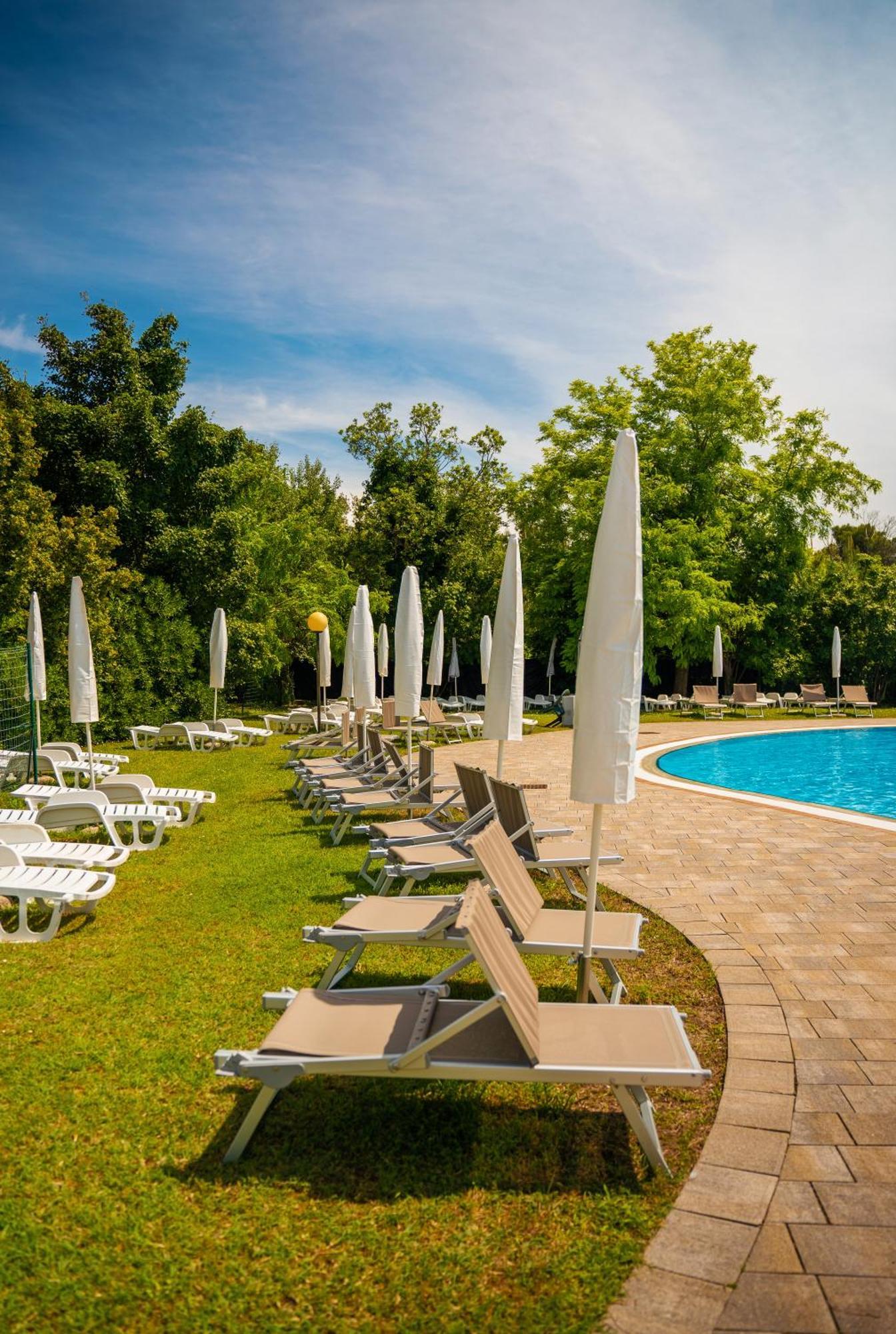 Villaggio Ca' Laguna Градо Екстериор снимка